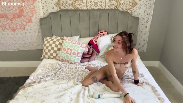 G Shrooms Q   [XVR]   [2024]   2 Girls 1 BBC   Renee Rose mp4    S