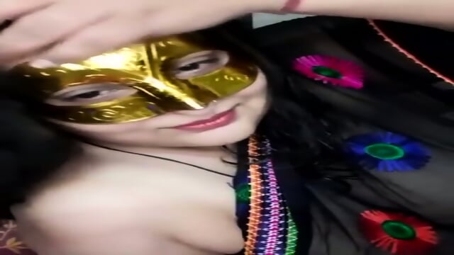 HInDI LS Hot Divya Indian BBW Wife Full Naked And Giving Blowjob On Live Show