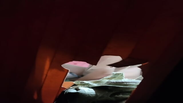 ngintip tetangga mandi hampir ketahuan