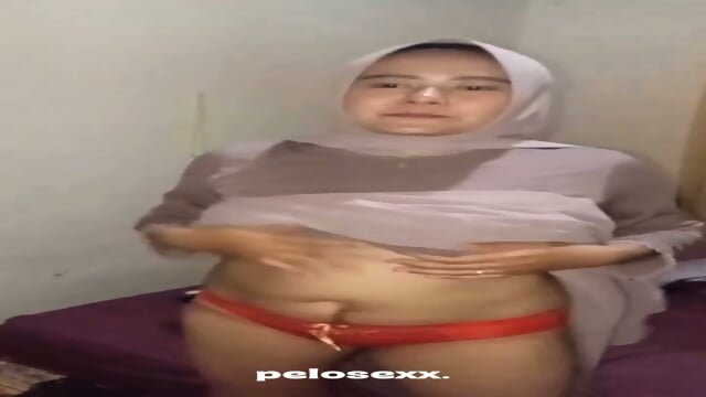 Viral,Tante jilbab pengen di puasin keponakan saat suaminya pergi kerja berakhir crot dalam