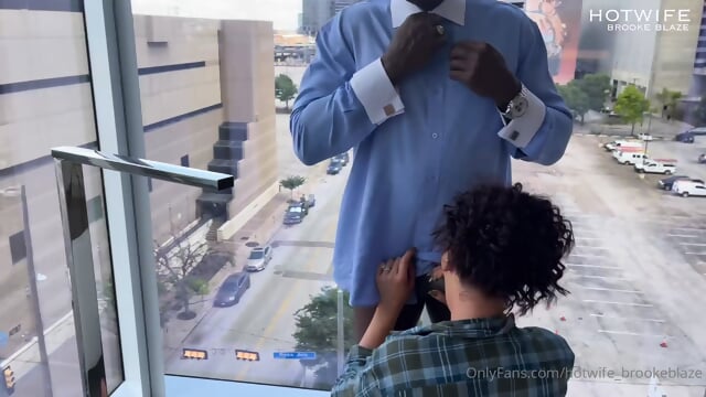 DFW Knight & Brooke Blaze @ It In Dallas Hubby's View