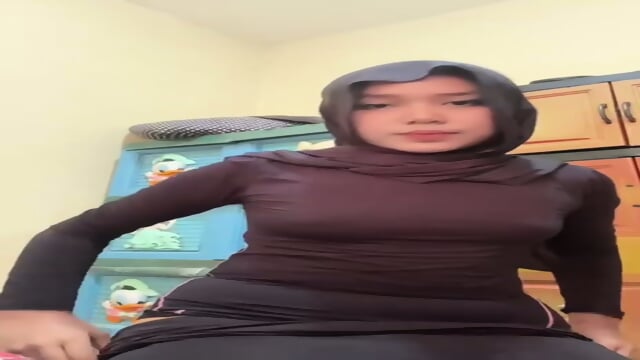 hijab hyper telanjang