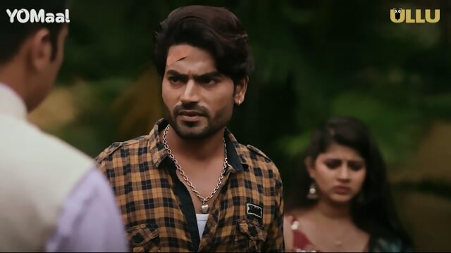 Bf ne apni sexy gf ko cheating karte huye pakda. Sexy gf ne babuji ka bada land ghusaya apna gand main.  Ullt indian web series.  Taras episode 6.