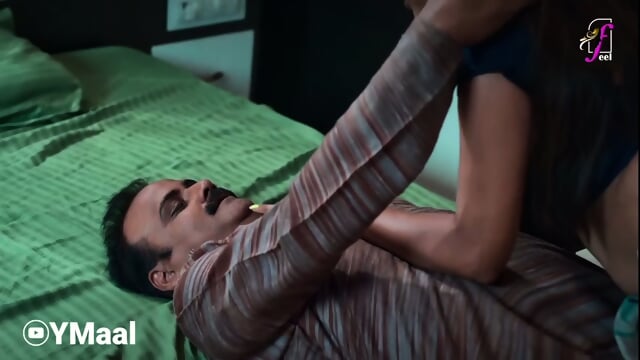 Pati Ne Apni Sexy Biwi Ko Nanga Karke Gand Mara.  Sexy Biwi Ki Garam Gand Main Ghusaya Apna Bada Land. Ullu Indian Web Series. Jee Bhar Ke Episode 2