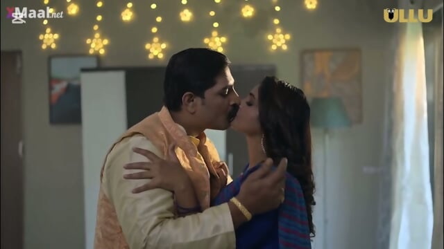 Sharma ne sexy biwi bade doodh dabaya phir jabardasti powder lagake choda. Ullu indian web series.