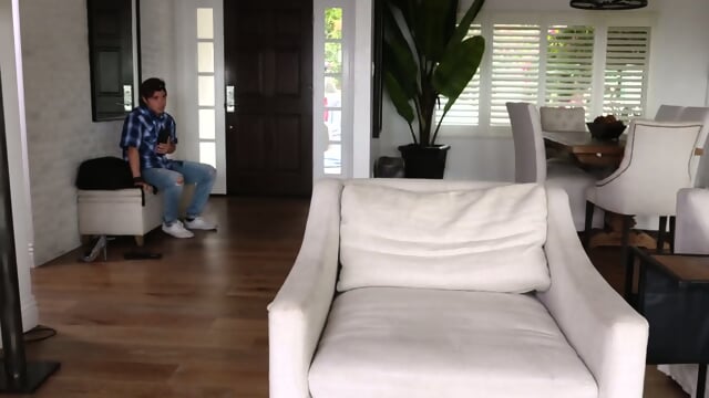 the hottest vixen her roommate has ever encountered