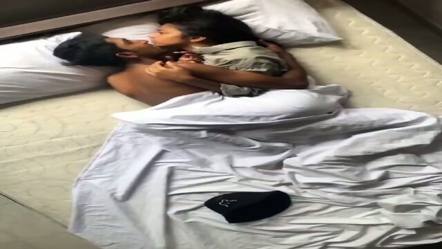 Super Horny Tamil Couple Hard Fucking On Valentine's Day