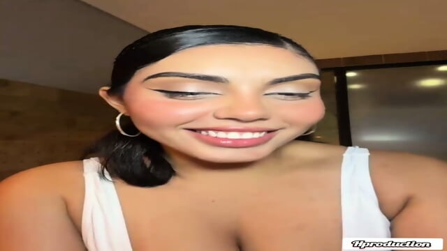 Columbian Big ass girl Zui, having fun with two dicks