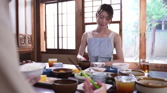 After 10 Days of Giving My Admired Aunt Aphrodisiacs, She's Become a Horny Cum Bucket Who Can't Stop Creampie Fucking... Yurika Aoi