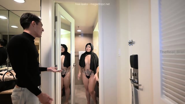 Thereal_Brat Hijab Girl Fucks Her Stepbrother
