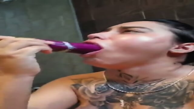 Desi Whore With Brinjal In  Show