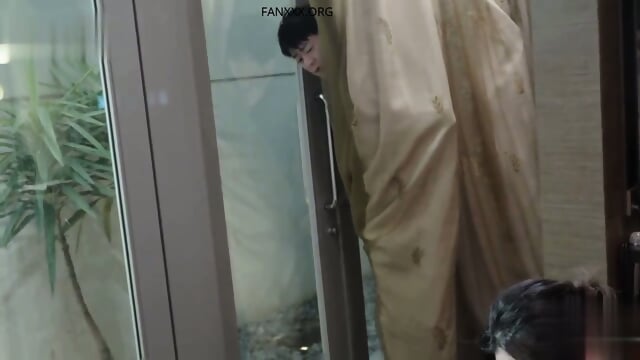 JDSY-485 The Lewd Stepmom Got Caught By Her Stepson While Watching Porn