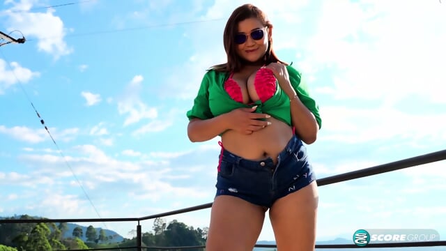 Colombian Hottie Jenn's Hot Tub Afternoon