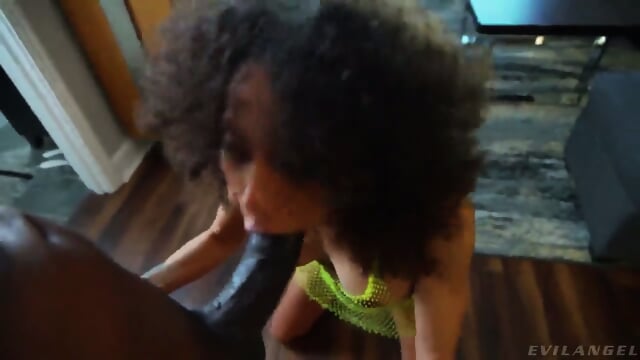 Light skin black woman fucks her best friend