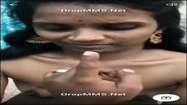 Tamil Sinunguraa Akka Fuck Horny With Her Fanboy - Desi Ansi Bhabhi pov-doggystyle