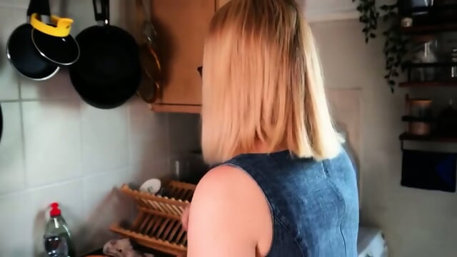 JessieHH Wants Some BBD (Big Black Dildo)