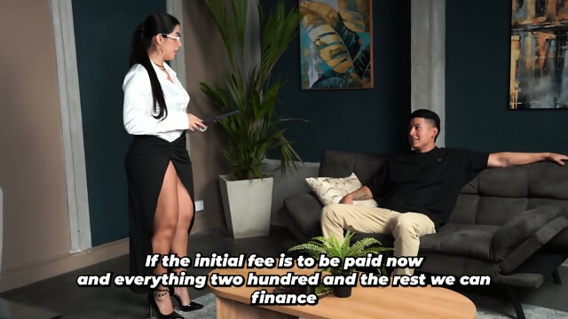 Big Tits Real Estate Agent Convinces His  Buy His Property