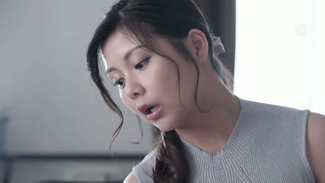 My stepson broke his arms and legs, so I agreed to help him with his sexual needs for a limited time of three months... Miyu Imai