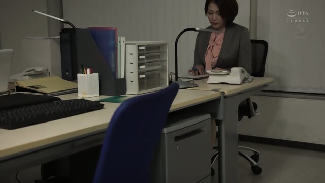 "The Director Is Now Our Fleshlight" Arrogant Female Boss Subjugates To Her Insatiable Subordinate In Office Gang R**e Maki Tomoda