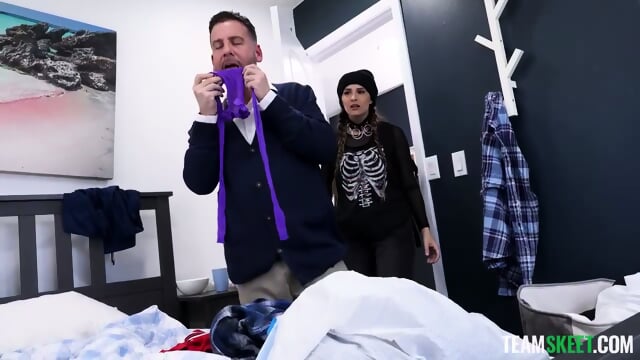 Sofie Reyez â âSheâs A Filthy Little Sex Demon!â Goth Tomboy Is Daddyâs New Fucktoy