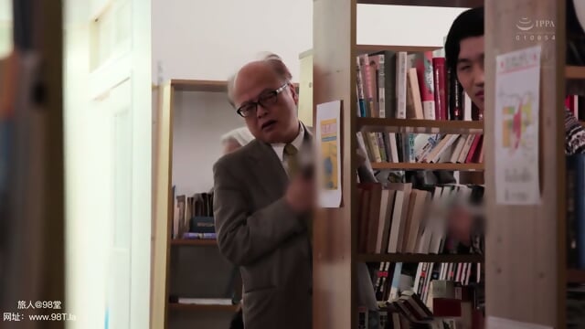 Japanese Busty Mom Public Group Molester