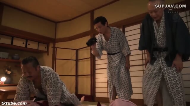 [Uncensored]æå²¡ã¿ã å¼¥çã¿ã¥ã URE-107 3 Housewives In The Steamy Hot Springs