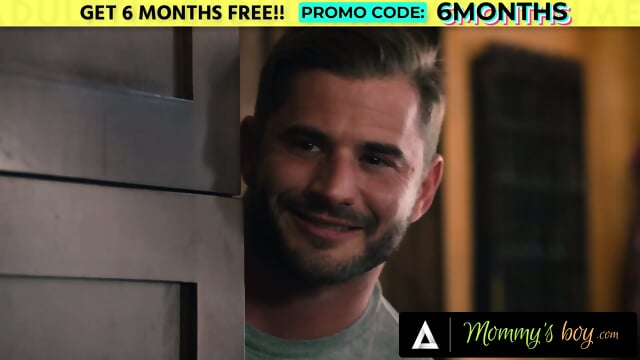 MOMMY'S BOY - Hot Pregnant Girl Gets Fucked Hard During Midnight Snack With Sticky Cumshot