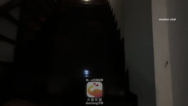 DT 007 Little Elephant Adventure Team: Thailand's Cold And Alluring Three Sex Goddess's First Sexual Experience   She's Better At Oral Sex Than Women And Can Even Masturbate While Having Sex   Elephant Media