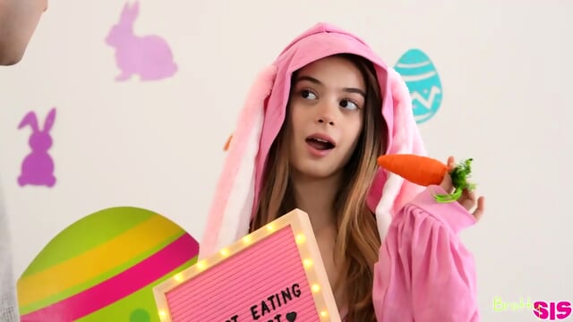 Molly Little (Stepsister Has A Carrot Eating Contest This Easter   04.03.2026)