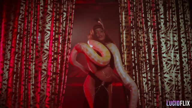 HQ4K - SÌeÌxÌyÌ RÌeÌdÌsÌkÌiÌnÌ GÌiÌvÌeÌsÌ HÌiÌmÌ AÌ NÌiÌgÌhÌtÌcÌlÌuÌbÌ FÌuÌcÌkÌ