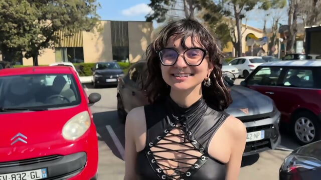 Lotus, 21,  Be The Center Of Attention