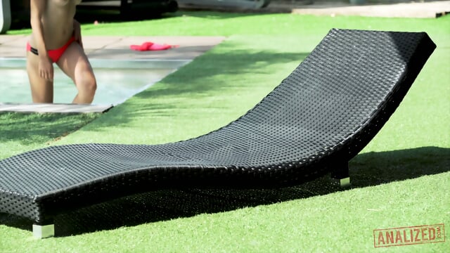 She Needs Her Asshole Poked