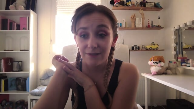 IIl Ne Lui Suffit Pas De Se Caresser, Elle Devra Ãªtre BaisÃ©e Aussi !