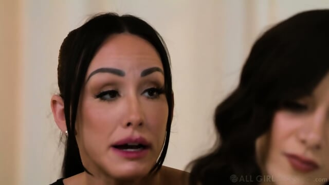 Jennifer White & Natalie Brooks   Loose  Learn   AllGirl Massage