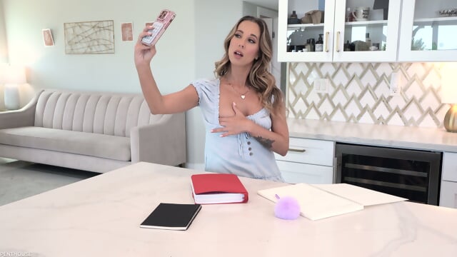 What Happens When  Sends You A Racy Selfie, 2160p