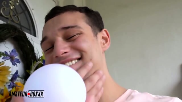 Casca Akashova Es Una Puma Rubia Tetona Que Siempre EstÃ¡ De Humor Para Follar Con Alguien