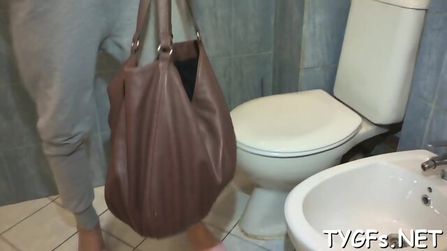 Appetizing blonde bimbo Aruna Aghora agrees to hardocore sex