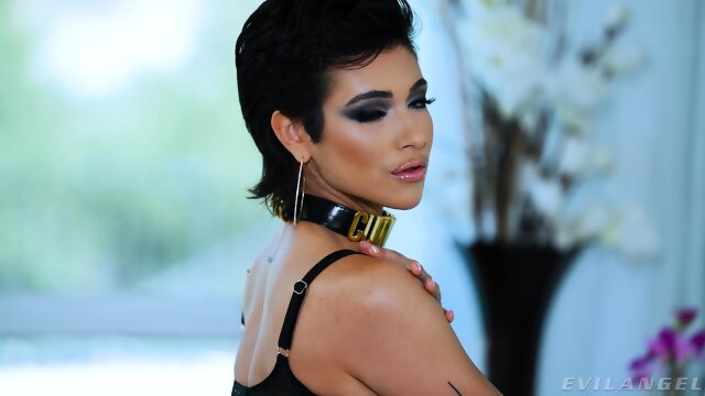 Brunette BBC Blowjob