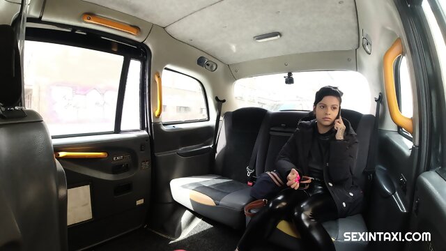 Nice Fucking In Taxi