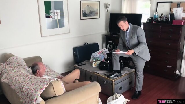 MELODY MARK - Hard Spitroast!