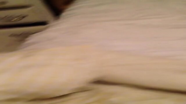 Girlfriend embarrassed to pose nude for boyfriend