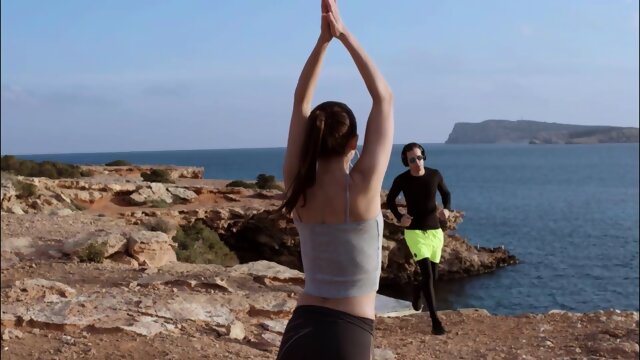 VIXEN Two Complete Strangers Have Incredible And Unexpected Sex