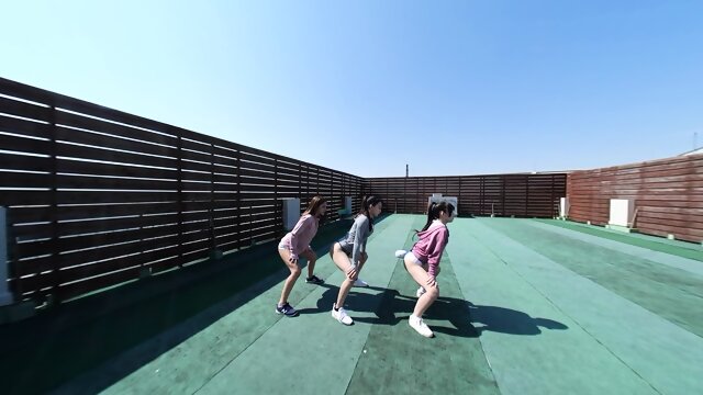 NHVR 042 ãVRã Outdoor To Work Cowgirl VR Pies Continuously In High speed Vertical Free SEX Of A Big Butt Dancer Who Has Suddenly Tempted A Man