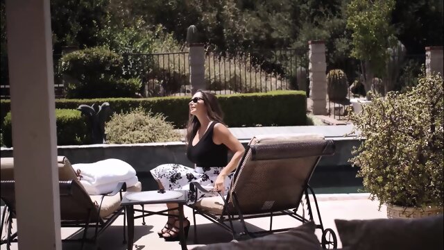 Hammer Time! 4K [SH]