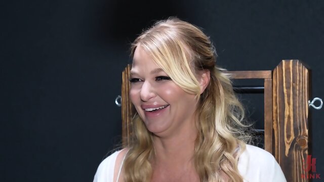 She LooKs HeR OpTiMaL BesT WiTh ALL This NeW ThicKNesS