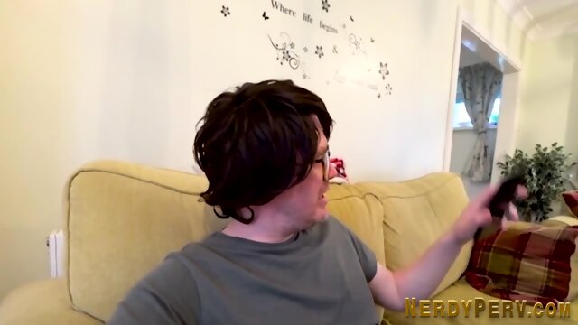 Nerd with glasses sucked by redheaded brit