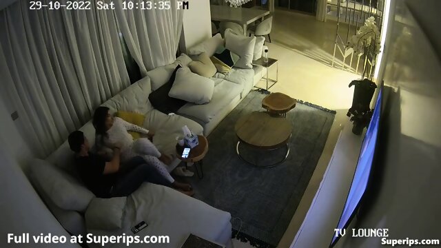 IPCAM â Mature French couple fucks on the couch