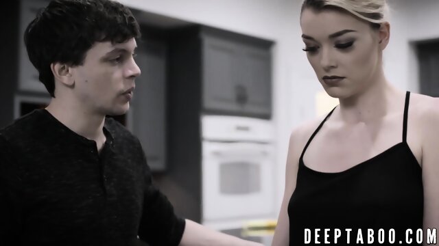 Forbidden fuck session between two young and curious teens