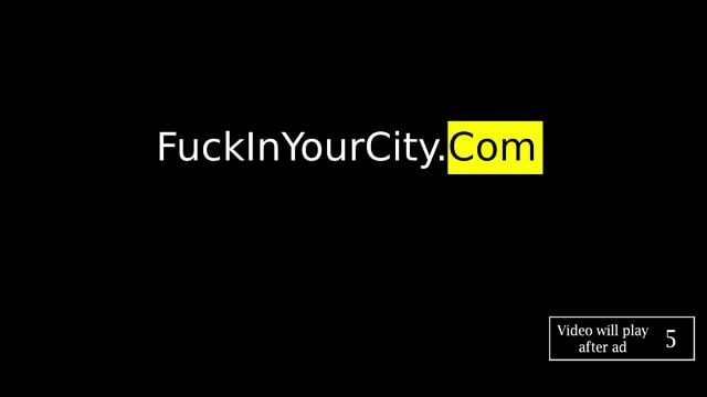 Damn this hoe got a big beautiful