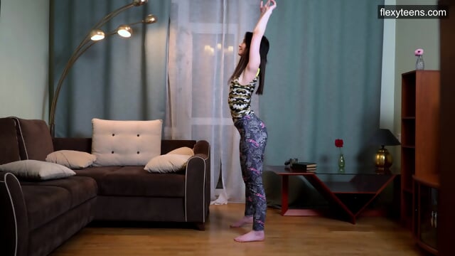 Mind blowing gymnastics with Torpe Baba